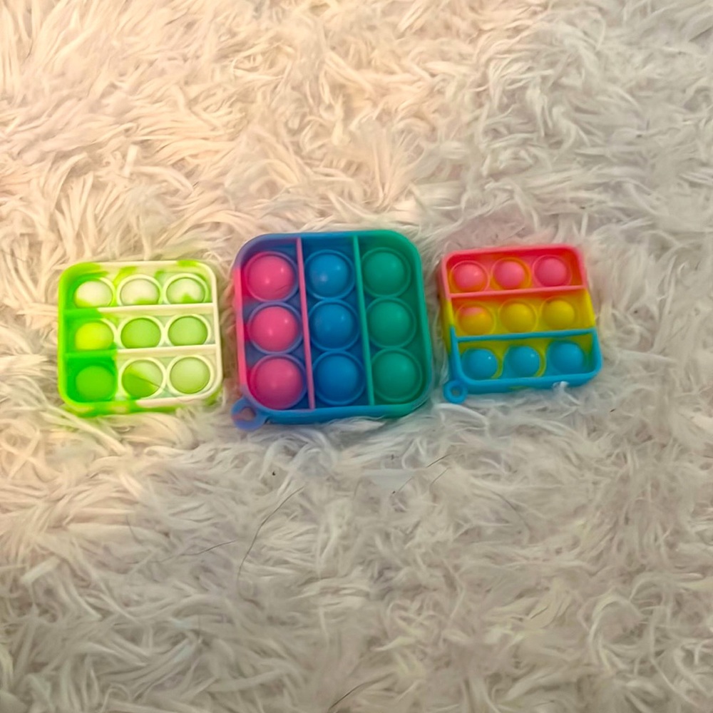 Three pack pop it